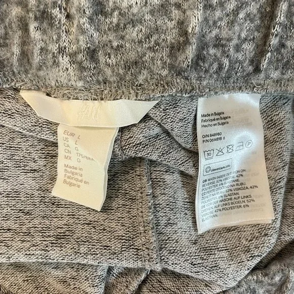 2-pc. set - size XL H&M gray sweatshirt and size Large H&M gray sweat pants - Picture 8 of 8